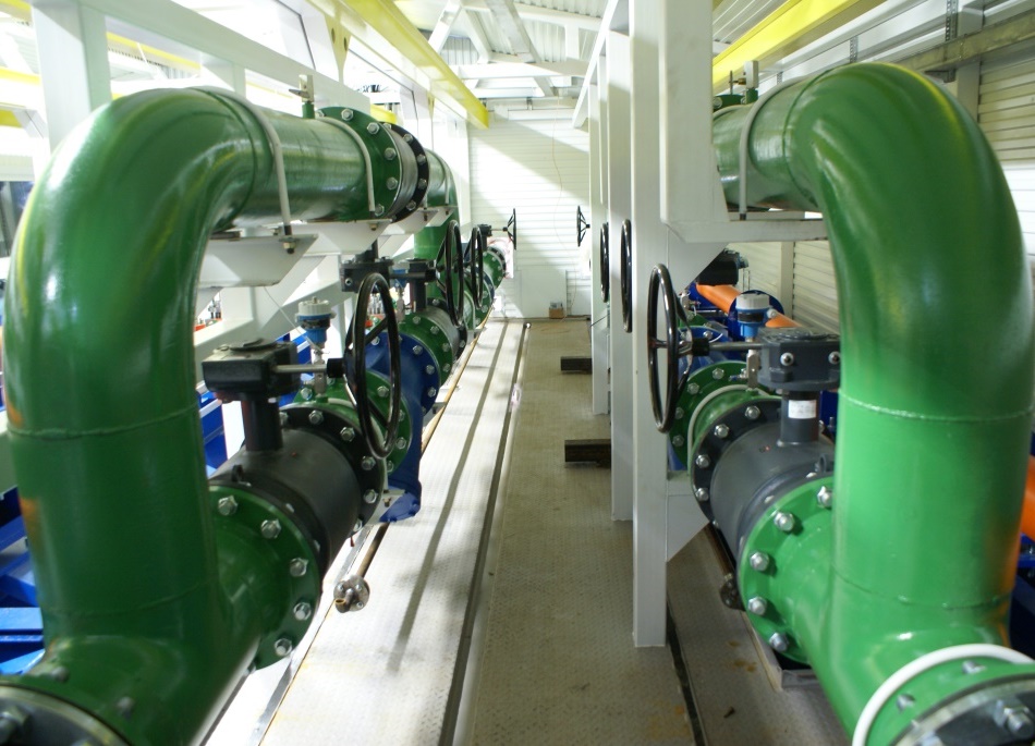 HPS pumps in close quarters, part of a surface pump operation
